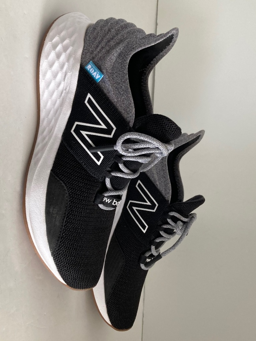 New Balance Fresh Foam ROAV Sneakers Womens 8 Black Slip On Running Shoes NWOT - Picture 3 of 16